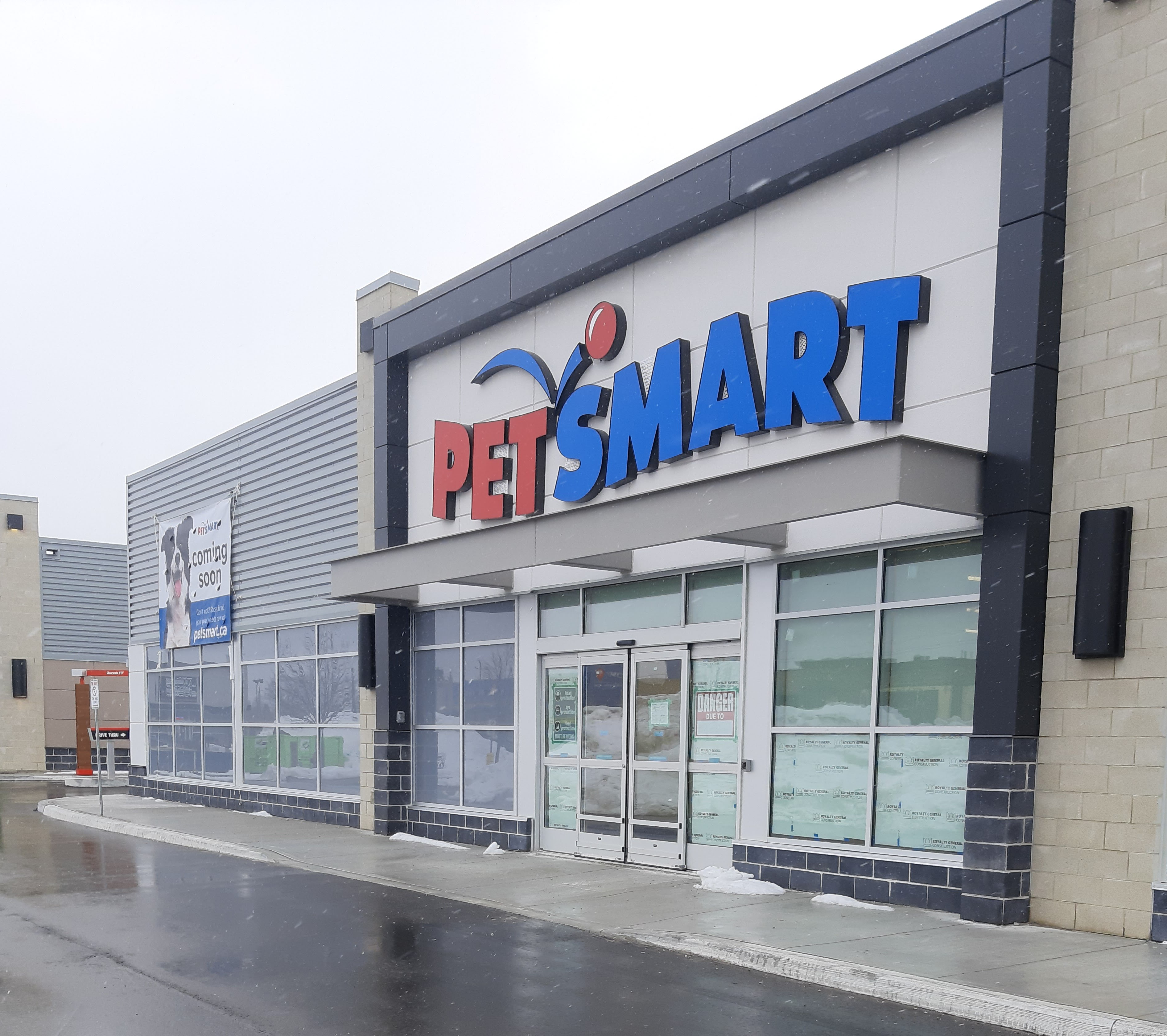 New Pet Smart Oshawa
